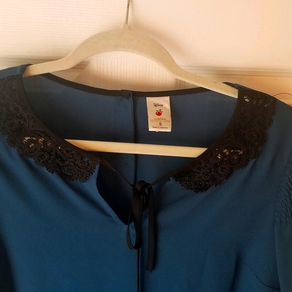 Small Blouse Lauren Conrad LC Teal Top - Picture 1 of 4